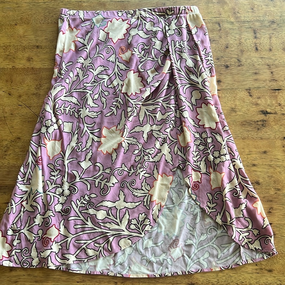 New! Knox Rose purple patterned skirt